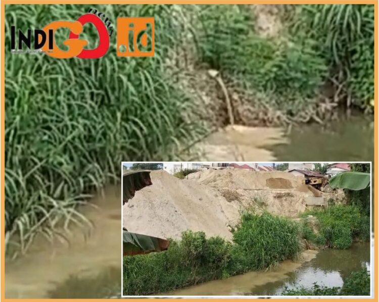 Pencemaran sungai dilakukan pengusaha yang tidak memiliki IUP,  Selasa (3/10).