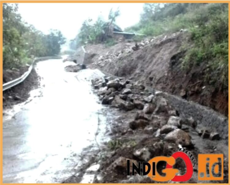 Situasi awal pengerjaan proyek yang memakai material dari Muara, Kamis (19/10). 