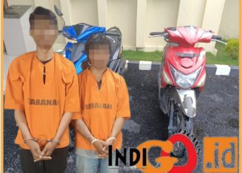 Kedua tersangka sindikat curanmor saat diamankan di PolresTaput, Kamis (26/10).