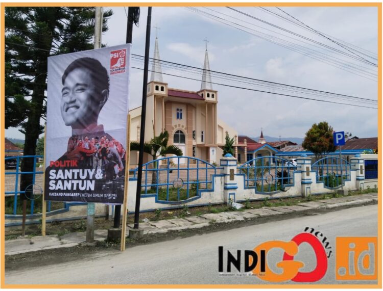 Baliho Ketum PSI, Kaesang yang banyak terpasang di Tapanuli Raya, Selasa (31/10).