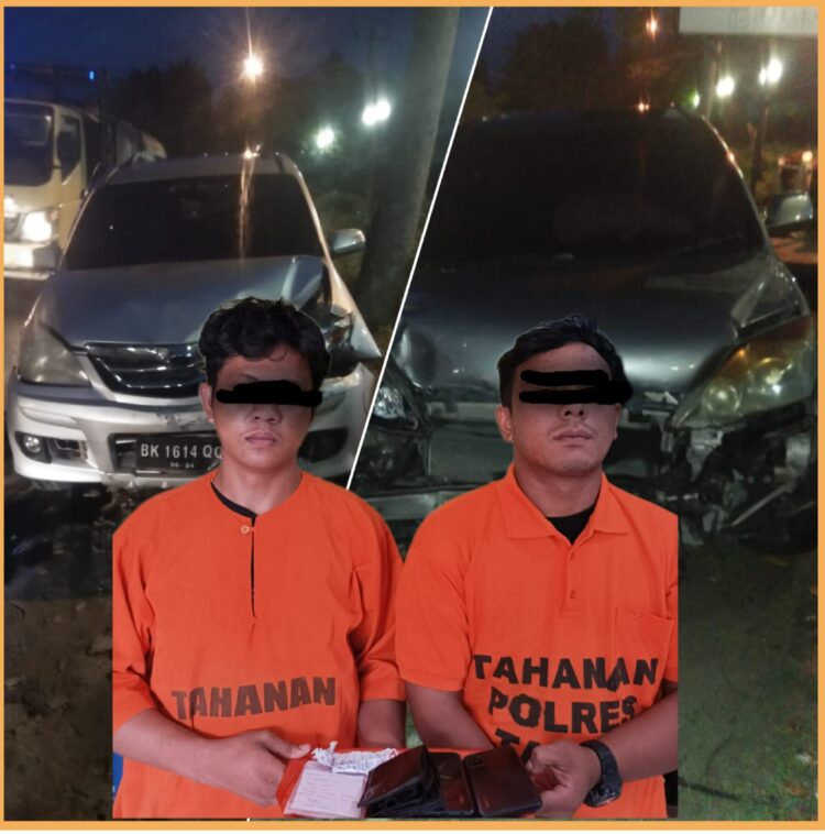Kedua pelaku dan mobil yang ringsek, Kamis (19/10).