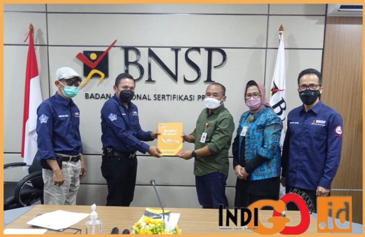 Ketua Umum SPRI/ Keta LSP Pers Indonesia bersama BNSP Indonesia, Jumat (6/10).