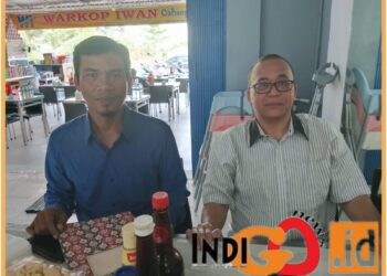 Mahmud Irsyad Lubis SH bersama Iskandar SH kuasa hukum Fadlina Raya Lubis, Masdalina Lubis dan Hasan Basri Lubis, Jumat (3/11).