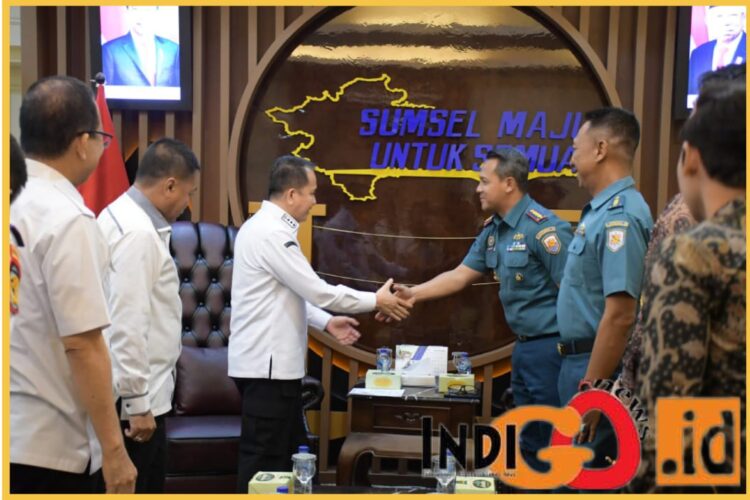 Danlanal Palembang, Kolonel Laut (P) Sandy Kurniawan saat bertemu Penjabat (Pj) Gubernur Sumatera Selatan, Rabu (15/11).