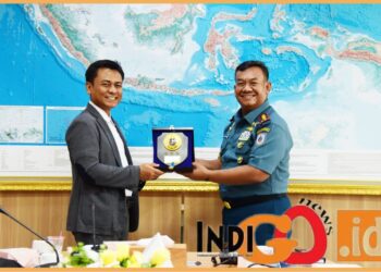 Danpushidrosal, Laksamana Madya TNI Budi Purwanto bersama Kepala BIG, Prof. Dr. rer. nat. Muh Aris saat tanda tangani kersama sama, Rabu (13/12).