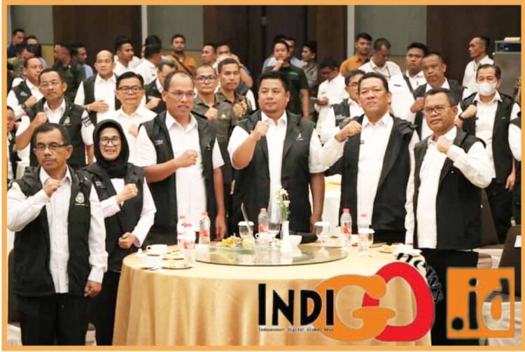 Bupati Toba, Poltak bersama Bupati Humbahas Dosmar dan Bupati Samosir Vandiko saat hadiri penyerahan DIPA oleh Gubernur Sumut, Rabu (13/12).