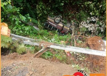 Bus STT yang terjun dalam jurang, Minggu (7/1).