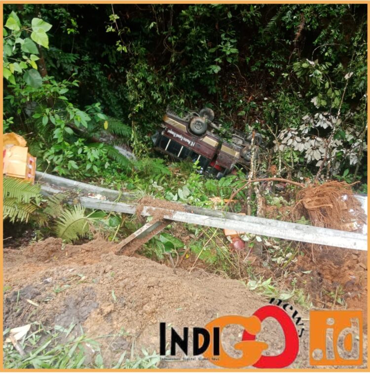 Bus STT yang terjun dalam jurang, Minggu (7/1).