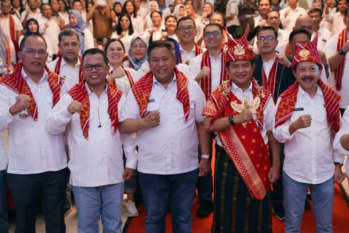 Bupati Toba. Poltak Sitorus bersama Bupati lainya saat musyawarah tingkat Provinsi, Selasa (16/1).