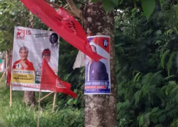 Baliho dan gambar Caleg yang mengotori wajah Taput, Kamis (18/1).