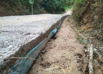 Kondisi rabat beton Nagori Partuahan yang asal jadi, Sabtu (20/1).