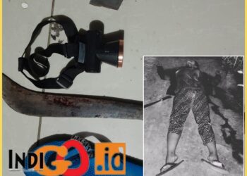 Sebilah parang dan kondisi mayat Rosindah Manalu saat ditemukan warga, Jumat (26/1).