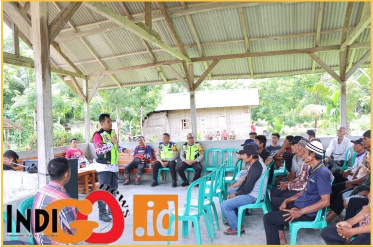 AKBP. Dwi, Kapolres OKU Timur saat menyapa da silaturahmi bersama warga, Sabtu (27/1).