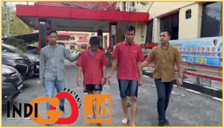 2 dari 8 anggota geng motor saat diamankan di Polres Langkat, Selasa (30/1).