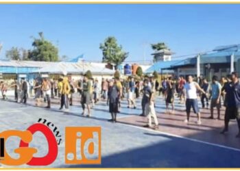 Warga Binaan Rutan Kelas IIB Sidikalang saat olahraga pagi, Selasa (30/1).