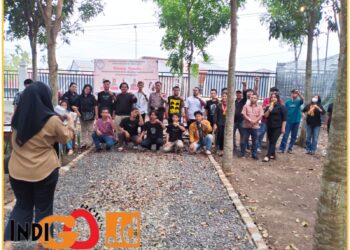 Kelompok Mahasiswa Peduli Demokrasi saat giat dialog, Minggu (4/2).