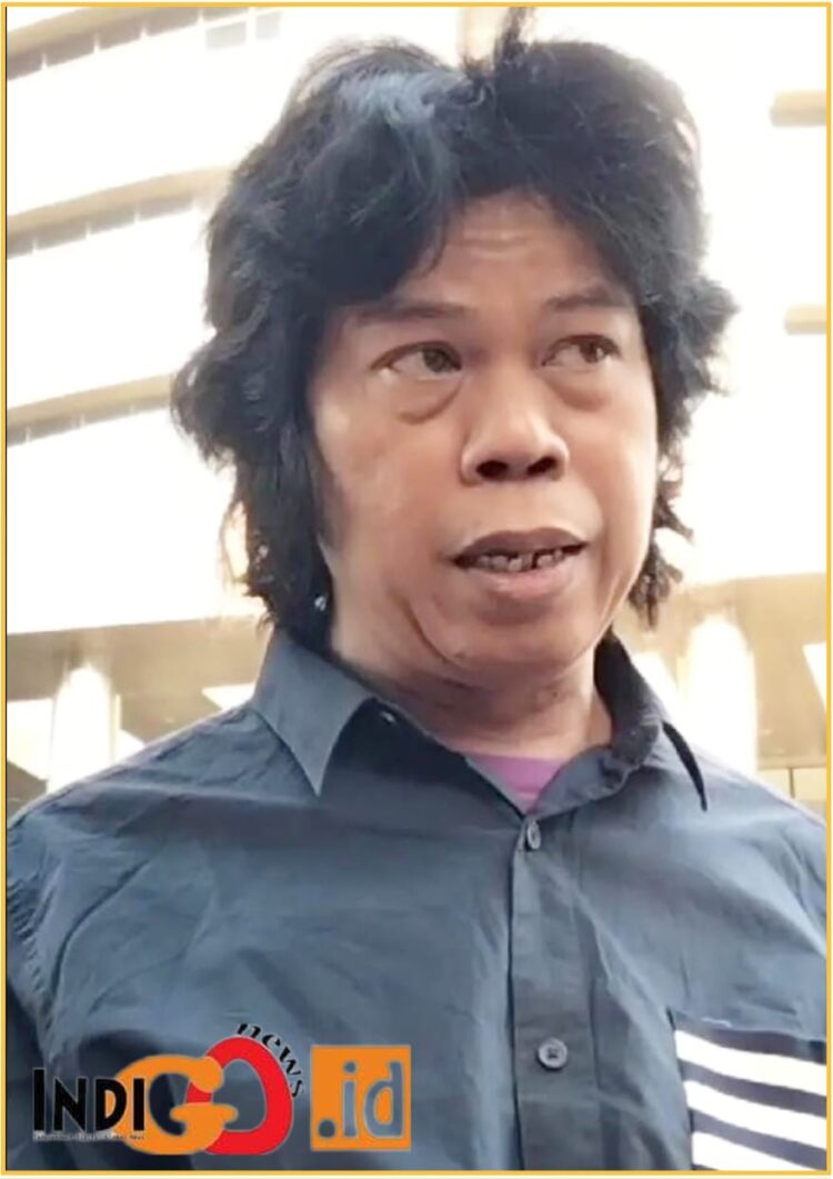 Muliansyah, Ketua LSM RCW saat konferensi Pers, Jumat (16/2).