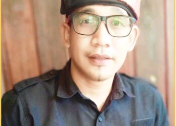 Mansyur, saksi Partai PKS saat membeberkan dugaan kecurangan di TPS 2 dan 5, Rabu (21/2).