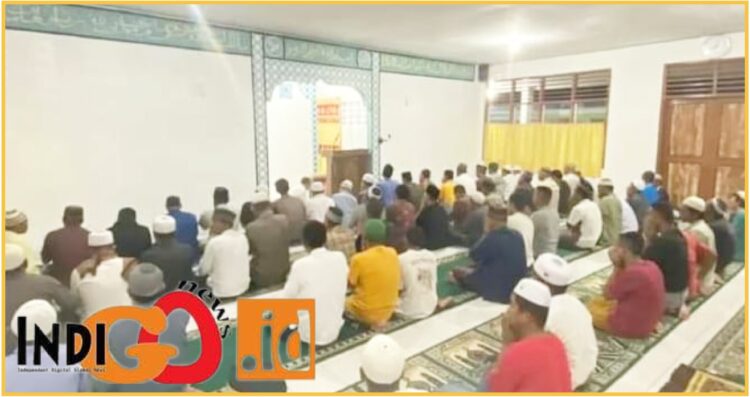 WBP Rutan Kelas II B Sidikalang melaksanakan Sholat Tarawih dan Tadarus Bersama, Selasa (12/3/2024).