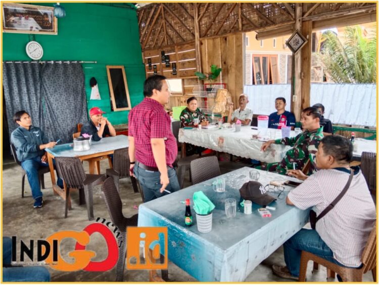 Pertemuan yang diundang Pasi Intel Kodim 0210/ Tapanuli Utara terkait pemberitaan, Senin (1/4).