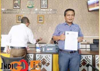 Ketua LBH Topan RI Kabupaten Tapanuli Utara, Ridwan Siringoringo,SH saat menyampaikan laporan resmi di Kejatisu, Kamis (4/4).