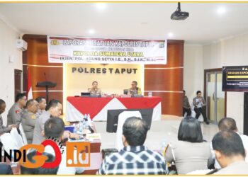 Kabid Humas Polda Sumut, Kombes. Pol. Hadi saat konferensi pers terkait perbuatan mesum mirip Sekda Taput di Mapolres Taput, Selasa (14/5).