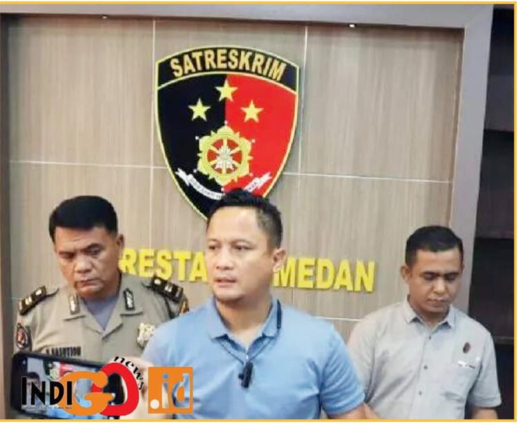 Kepala Satuan Reskrim Polrestabes Medan, Kompol Jama Kita Purba saat konferensi pers, Minggu malam (26/5).