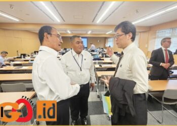 Wadanpushidrosal), Laksamana Muda TNI Rony Saleh didampingi Asopssurta Danpushidrosal, Laksamana Pertama TNI Dyan Primana Sobaruddin dan Komandan KRI Spica- 934, Letkol Laut (P) Deirus Rizki Khair menghadiri pertemuan Hydrographic Service and Standar Committee ke- 16 (HSSC-16) yang berlangsung di Tokyo - Jepang,  selama 1 hari mulai tanggal 28 Mei hingga 1 Juni 2024.