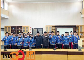 Pelantikan 3 orang CPNS dan 25 orang jabatan Fungsional di Lingkungan Pemkab OKU Timur, Jumat (21/6).