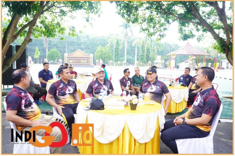 Bupati OKU Timur, Enos didampingi Wakil Bupati saat hadiri HUT Bhayangkara ke- 78 di Mapolres OKU Timur, Jumat (21/6).