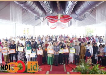 Wakil Bupati OKU Timur, HM. Adi Nugraha Purna Yudha SH didampingi Direktur RSUD OKU Timur dr. Sugihartono saat HUT RSUD OKU Timur ke- 20, Selasa (24/6).