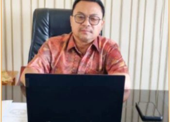 Kepala Sekolah SMK N 1 yang juga Ketua MKKS SMK Kabupaten Dairi, Drs. Imsar Banurea saat klarifikasi, Kamis (27/6).