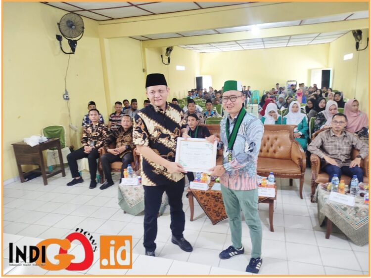 Bupati OKU Timur, Ir. H. Lanosin MT saat menghadiri pelantikan HMI dan KOHATI OKU Timur, Sabtu (29/6).