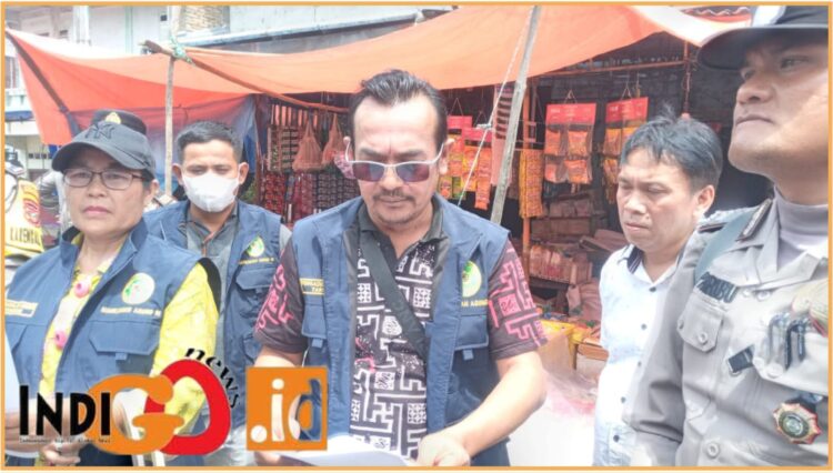 PN Tarutung saat berupaya paksa eksekusi objek perkara, Selasa (2/7).