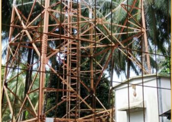 Salah satu tower yang tidak efektif, Minggu (14/7).