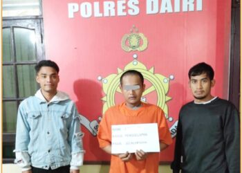 AL warga Siantar saat diamankan di Polres Dairi, Senin (15/7).