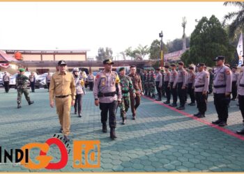 Kapolres OKU Timur, AKBP. Kevin Leleury SIK  M.Si saat apel gelar patroli, Senin (15/7).