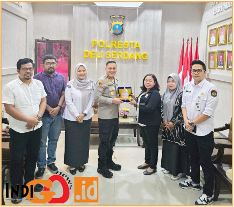 Kapolresta Deliserdang, Kombes. Pol. Raphael saat terima audiensi Komisioner KPU Deliserdang, Senin (22/7).
