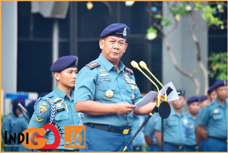 Danpushidrosal, Laksamana. Madya. TNI. Dr. Budi Purwanto ST, MM saat memimpin acara Tradisi Penerimaan Perwira, Bintara, dan Tamtama Remaja, Kamis (1/8).