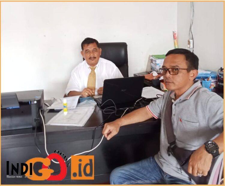 Drs. Marudut Hutajulu SH, MH, MM saat diwawancarai reporter Indigonews, Selasa (20/8).