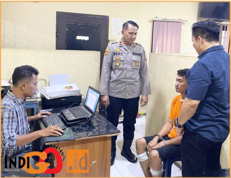 Tersangka saat di BAP di Polsek Delitua, Selasa (10/9).