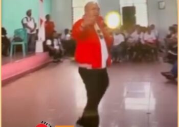 Nikson Nababan mantan Bupati dan juga Suami Calon Bupati Taput, Sakita Simamora yang melontarkan ucapan ancaman dan arogan, Rabu (18/9/2024).