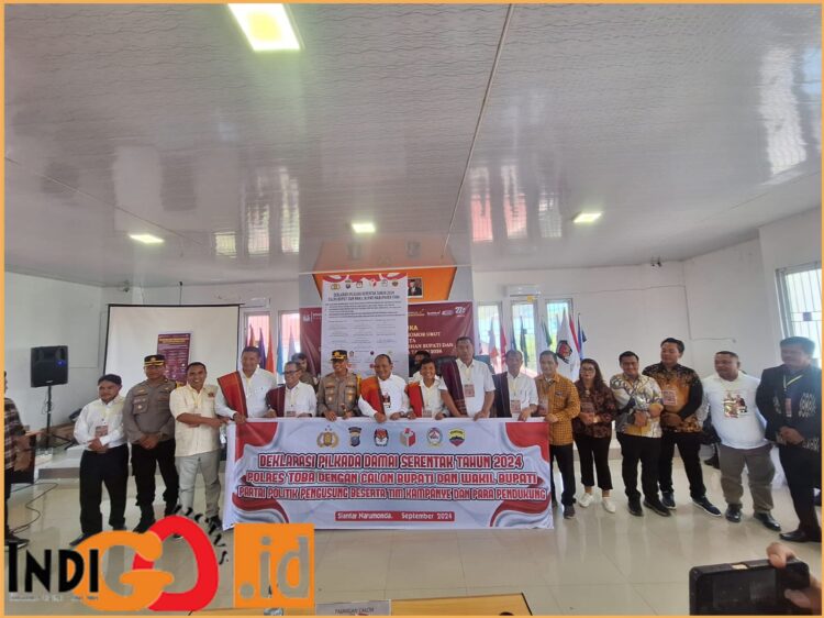 KPU bersama Forkominda dAN paslon saat deklarasi pilkada damani, Senin (23/9).