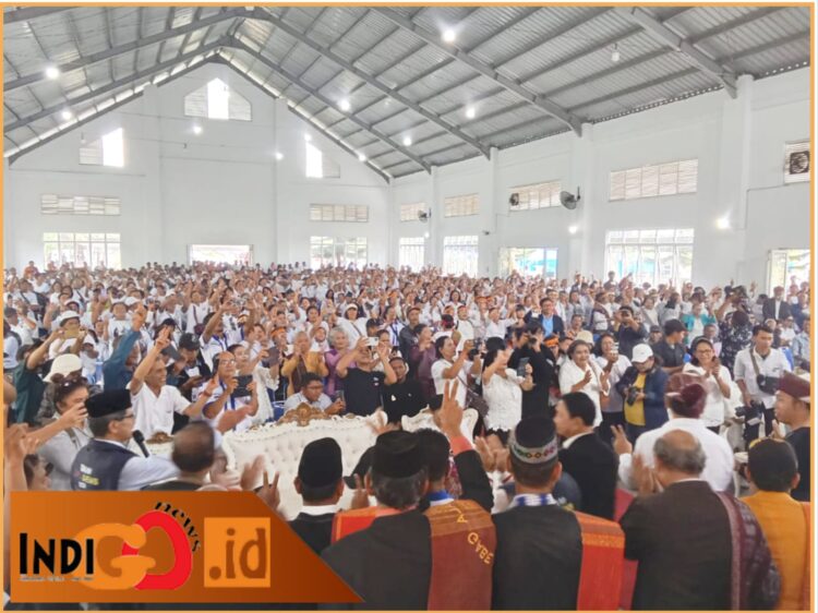 Ribuan masyarakat pengurus dan tim Pemenangan Kecamatan Siborongborong JTP - Dens menghadiri pelantikan pengurus, Rabu (2/10).