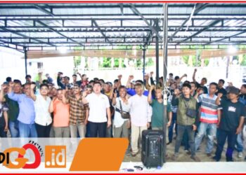 Mangatas Silalahi dan ratusan Abang Ojol saar deklarasi dukungan, Minggu (6/10).