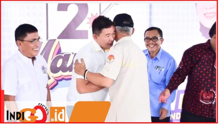 Calon Walikota, Mangatas Silalahi bersama Ketua DHC BPK 45 Kota Siantar, Koni Ismail Siregar, Senin (7/10).