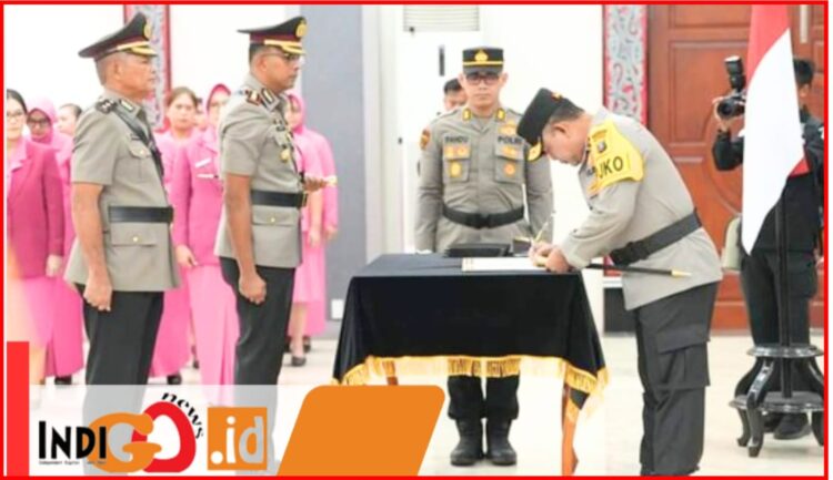Kapolda Sumut, Irjen. Pol. Whisnu saat lantik Kapolrestabes Medan, Senin (7/10).