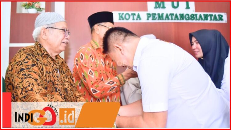 Paslon Nomor 2, Mangatas - Ade saat bersama pengurus MUI Kota Pematangsiantar, Rabu (9/10).