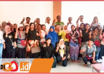 Ketua dan Sekretaris EBS, Rudiarman Purba. MPd dan Wallferry S.Sos, bersama Penasehat EBS Jan Surya Garingging dan Bendahara Rosnelly Girsang.