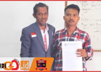 Ketua LPA Kabupaten Simalungun, Mansur Panggabean SH bersama Ahmad Fauzan, Kamis (24/10).